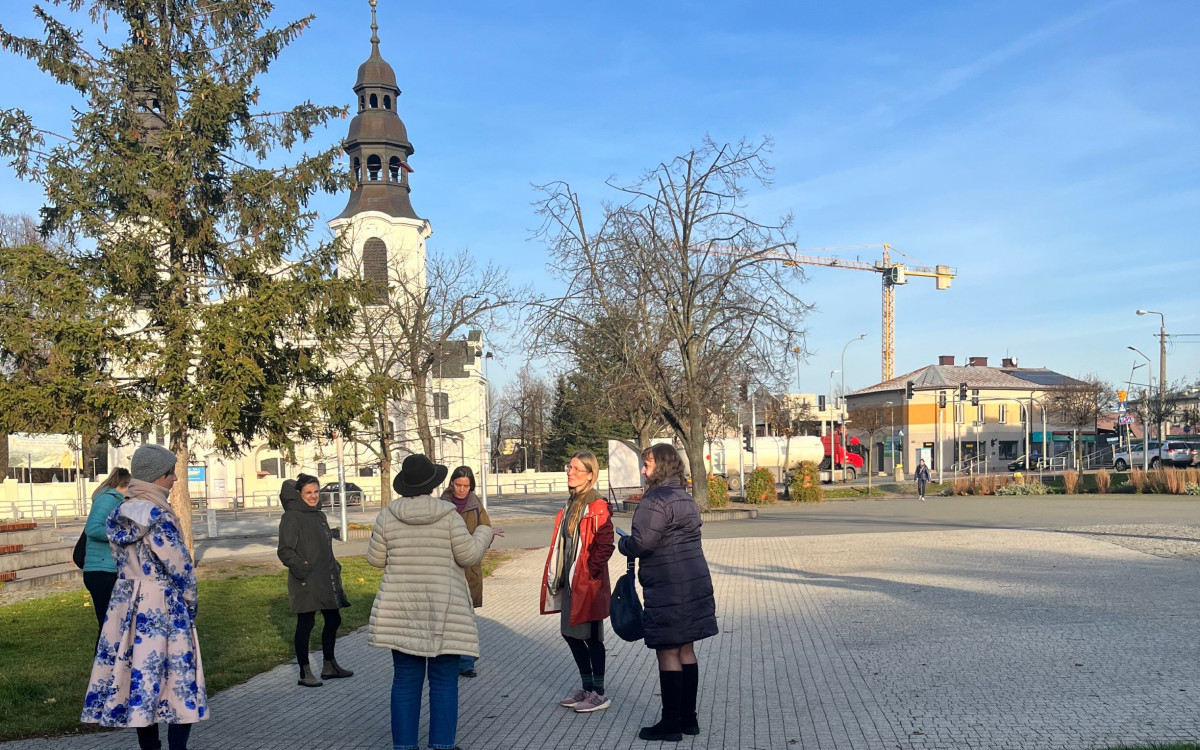 Gruppe foran kirken i Minsk 