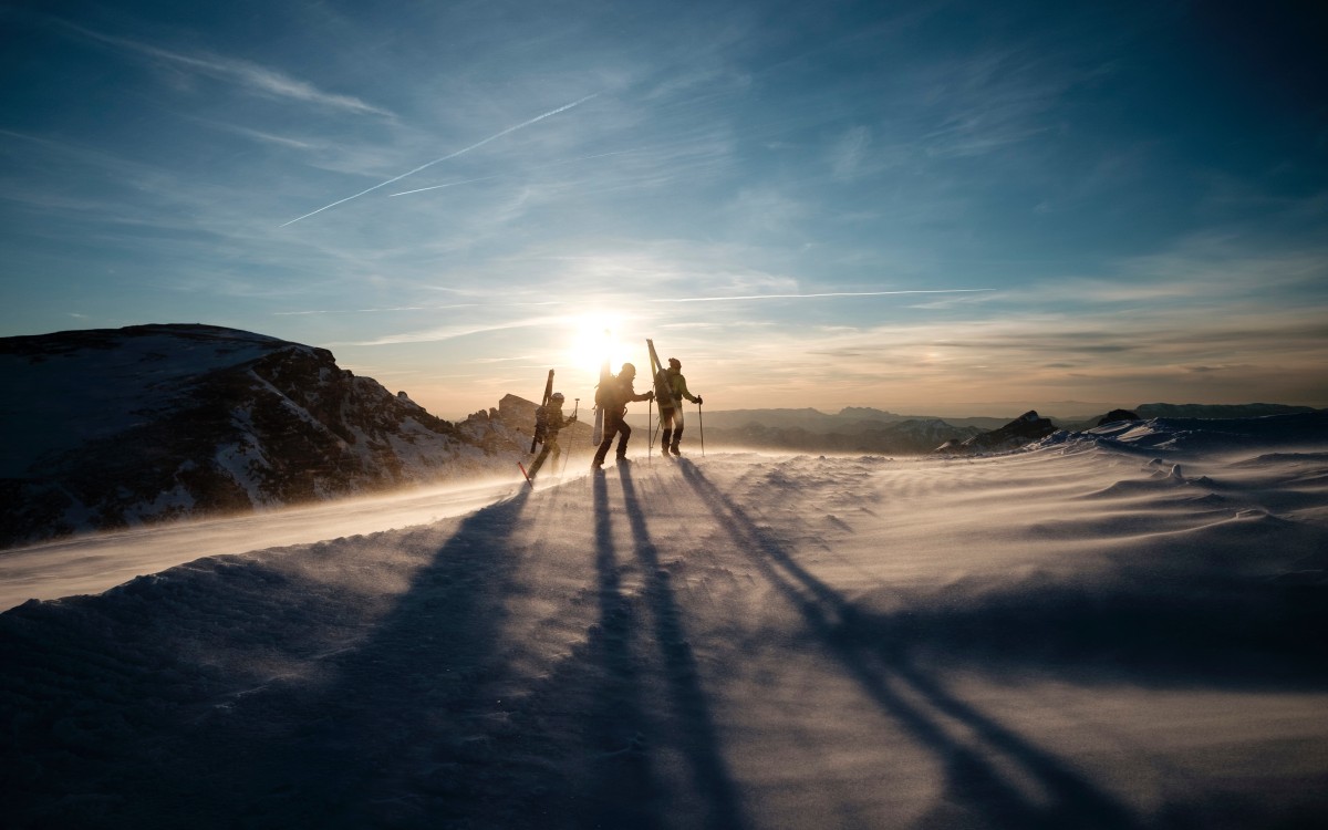 Skigåarar i vinterfjellet