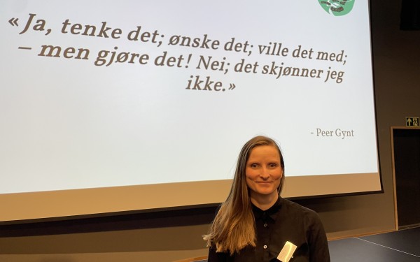 karen på konferanse