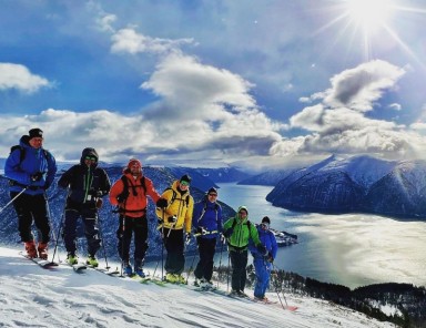 Fjord, ski fjell