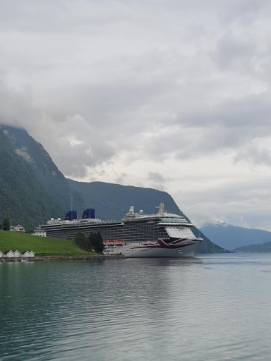 Skip i Skjolden